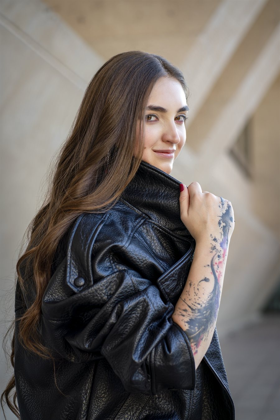 Portrait of author Montana Simao